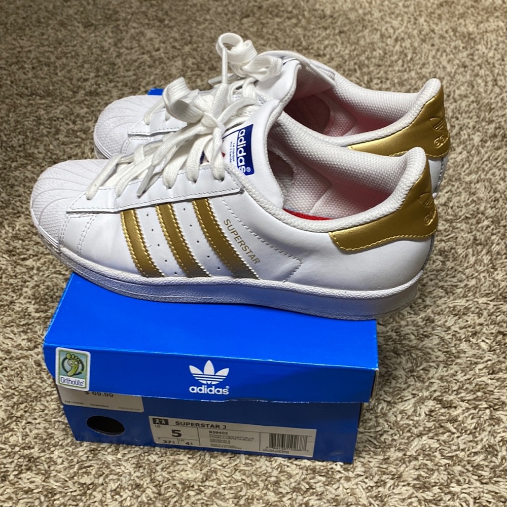 Like new Adidas Superstar in gold